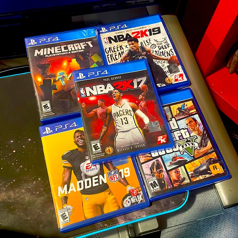 selling all ps4 games each for 10$ all 5 for 50$